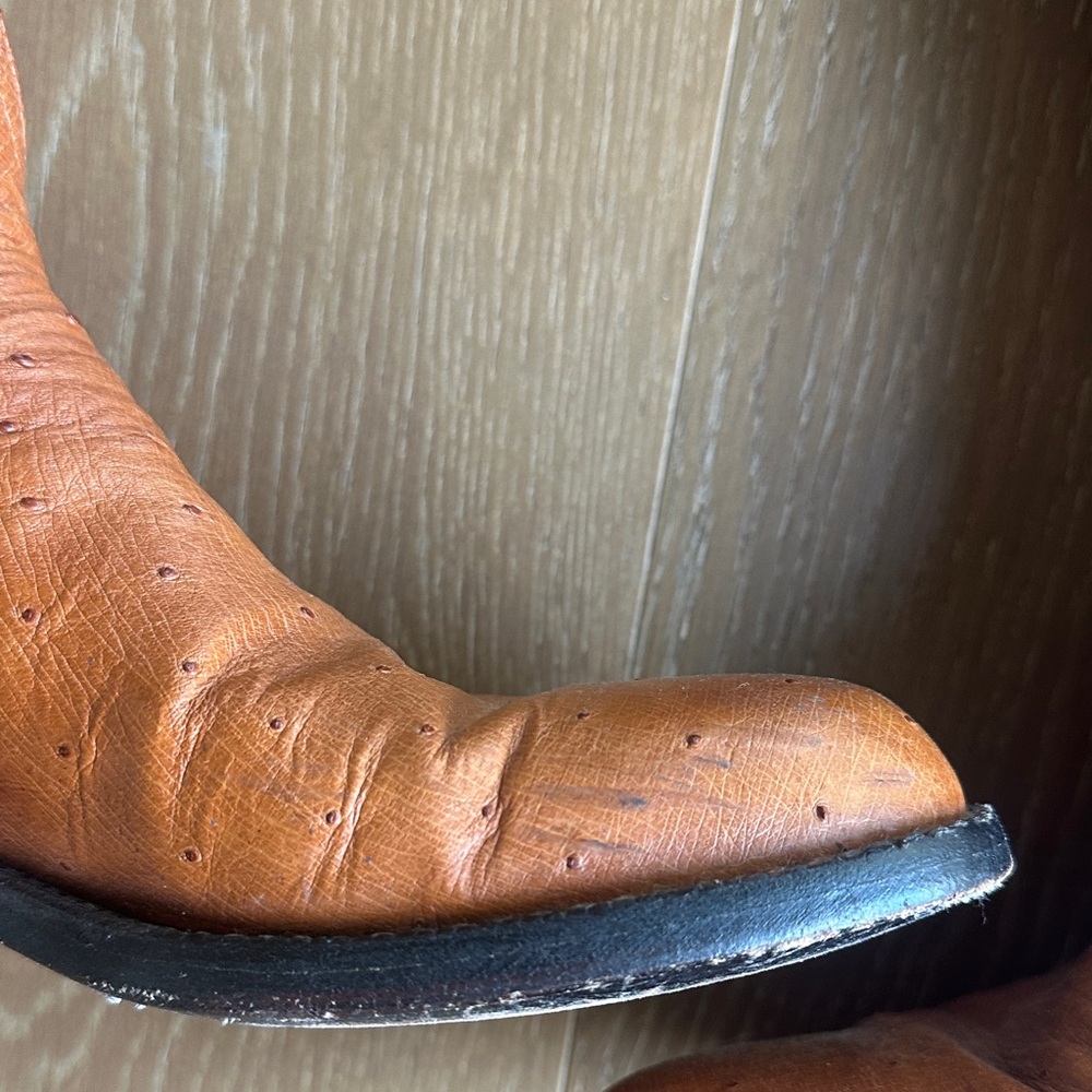 Lucchese Classic Handlade Brown Leather Cowboy Boots - Picture 11 of 14